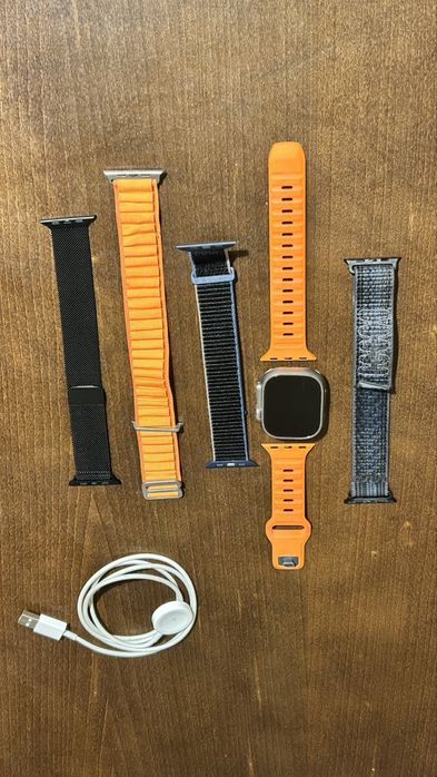 Apple Watch Ultra plus extra paski i ladowarka