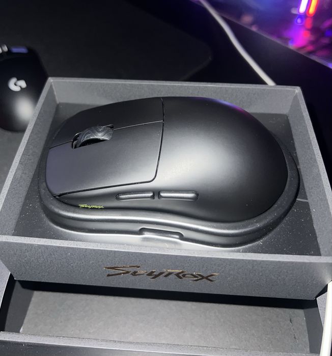 Ігрова мишка Scyrox v8