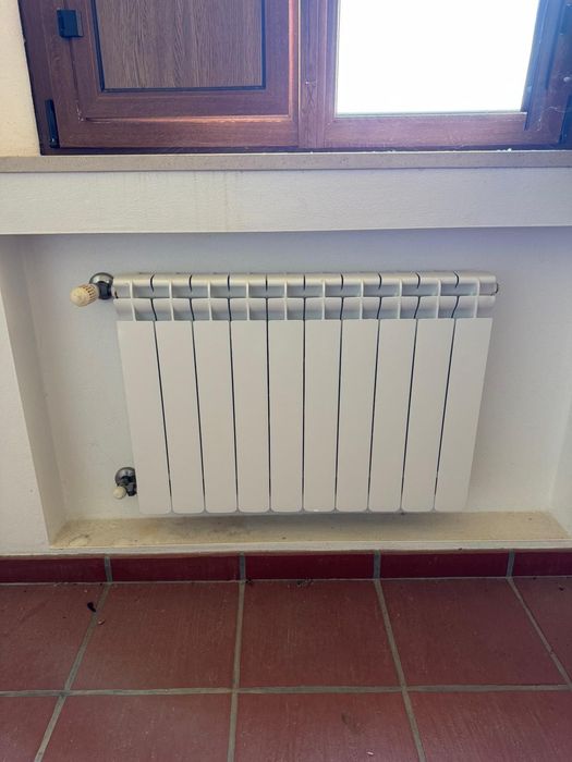 4 Radiadores Aquecimento Central — Pouco Usados