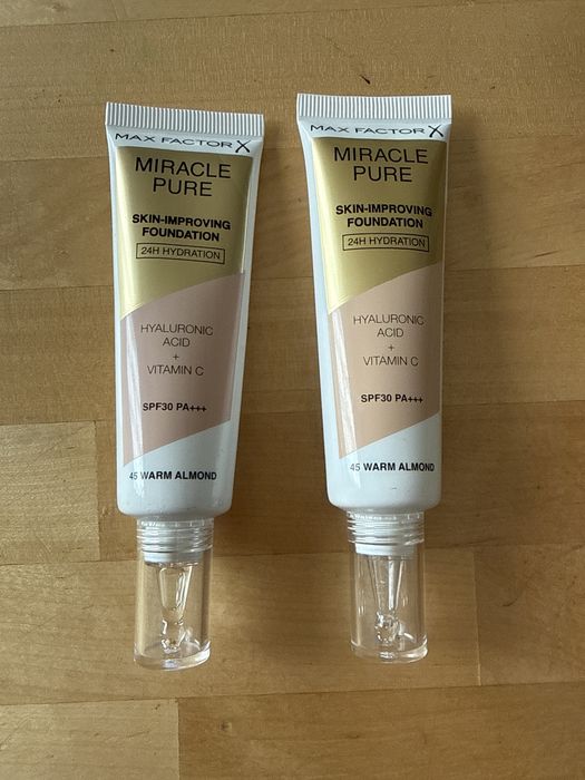 Max  Factor Miracle Pure podkład