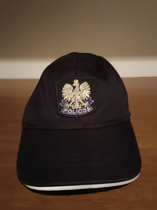 Czapka służbowa z daszkiem policja