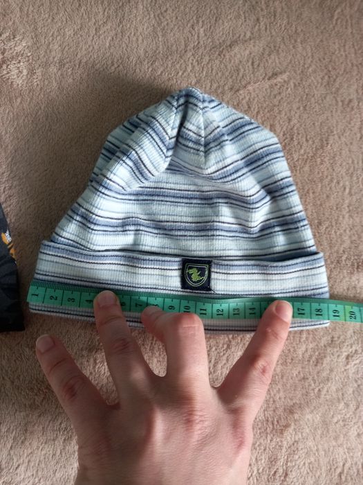 Шапочки тоненькі на весну ціна за 2