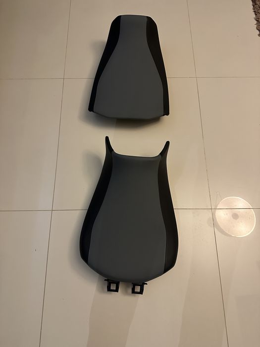 Sprzedam nowe kanapy kierowcy do GS1300 i GS1300ADV