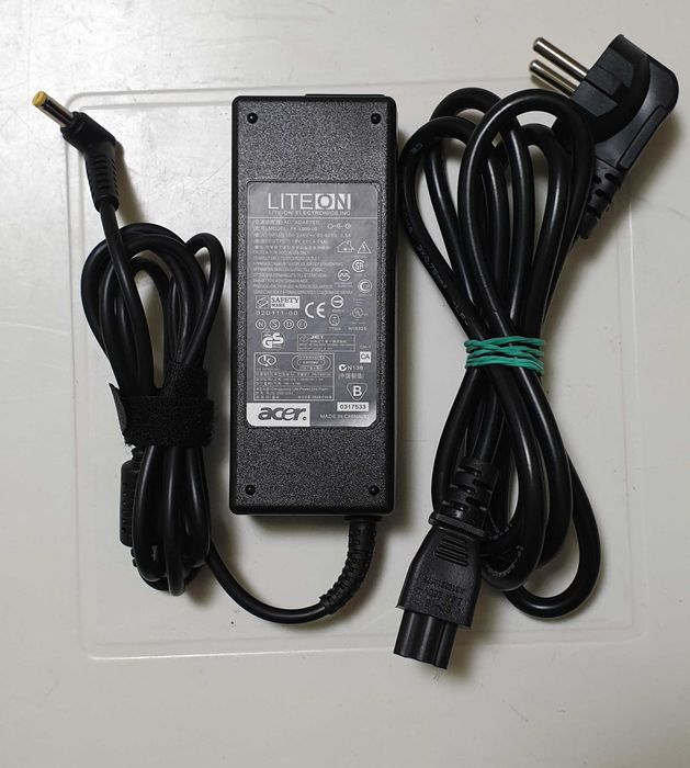 Ноутбук Acer P7YE0 / Aspire 7750