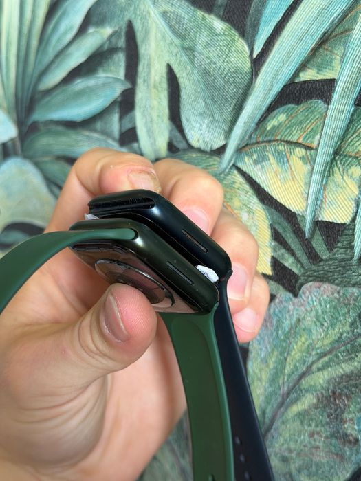 Apple Watch Series 7 45mm чорні і зелені вотч 7 45мм