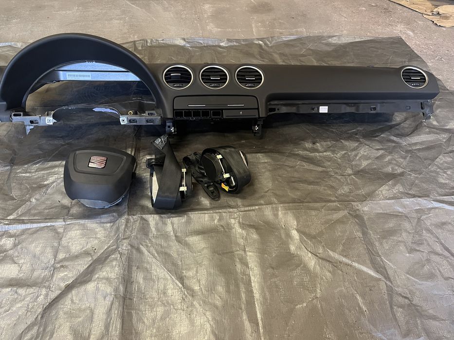 Deska rozdzielcza Seat Exeo 2011