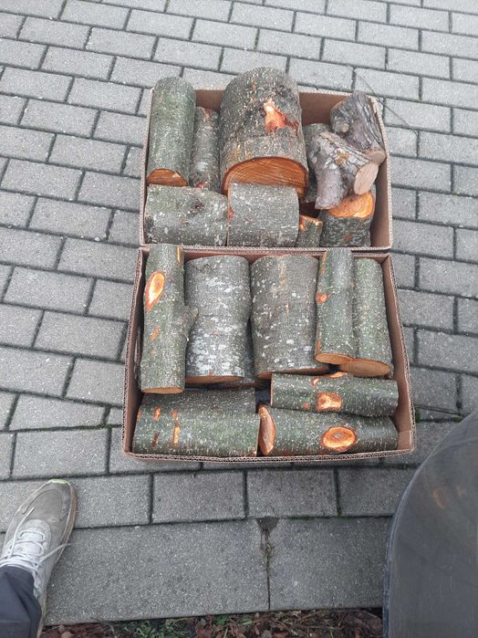 drewno owocowe suche na ogniska