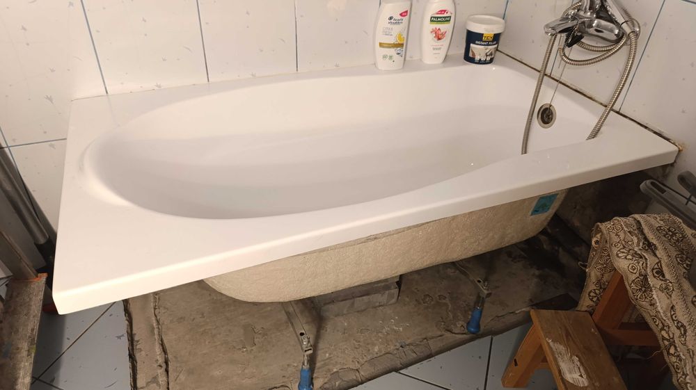 Wanna 130x70 biała do zabudowy