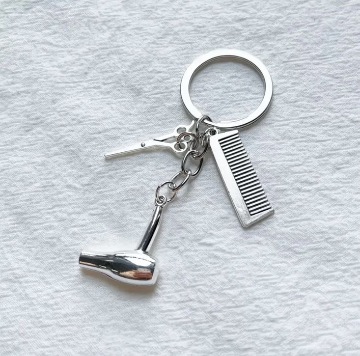 Брелок перукаря - ножиці, фен, гребінець