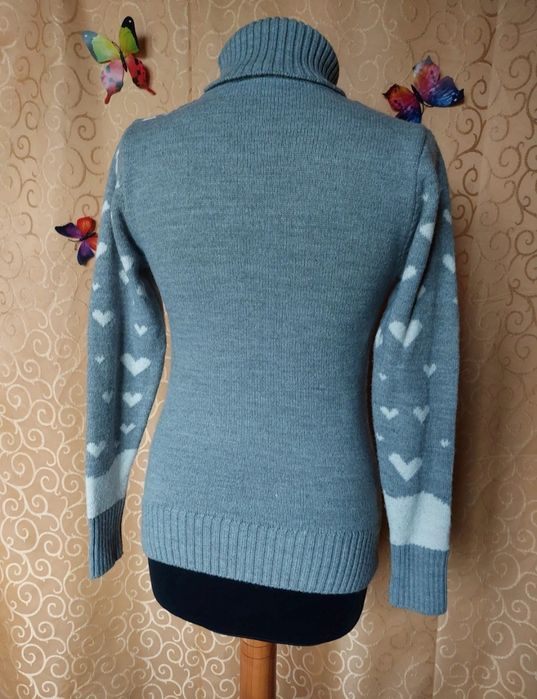 Sweter renifery r. S 70% wełny milutki- wysprzedaż