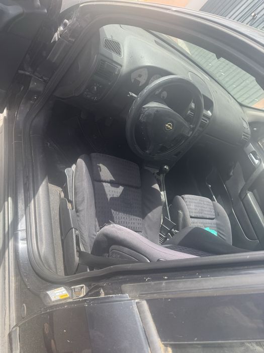 Opel Astra 1.4i Caravan -Precisa de embraiagem
