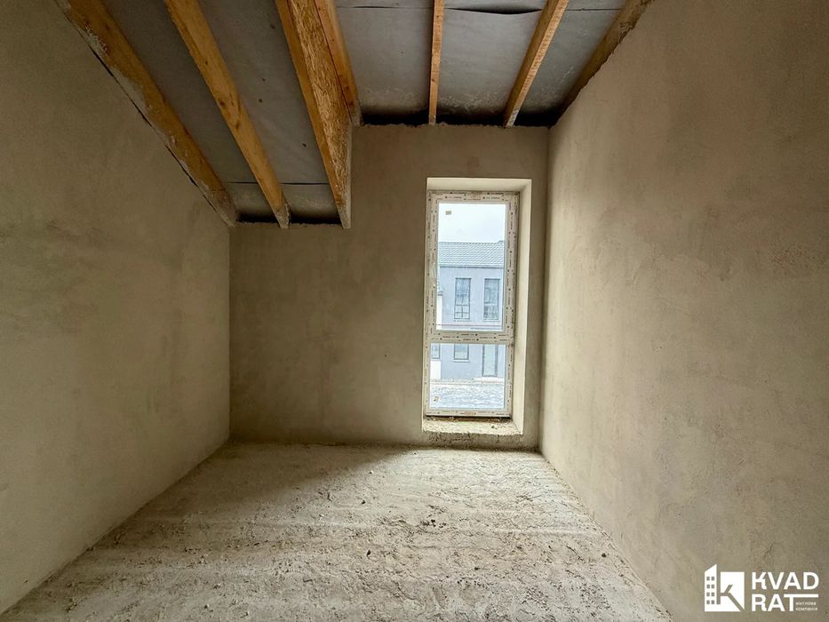 Зданий таунхаус 125 м у Крихівцях готовий до ремонту