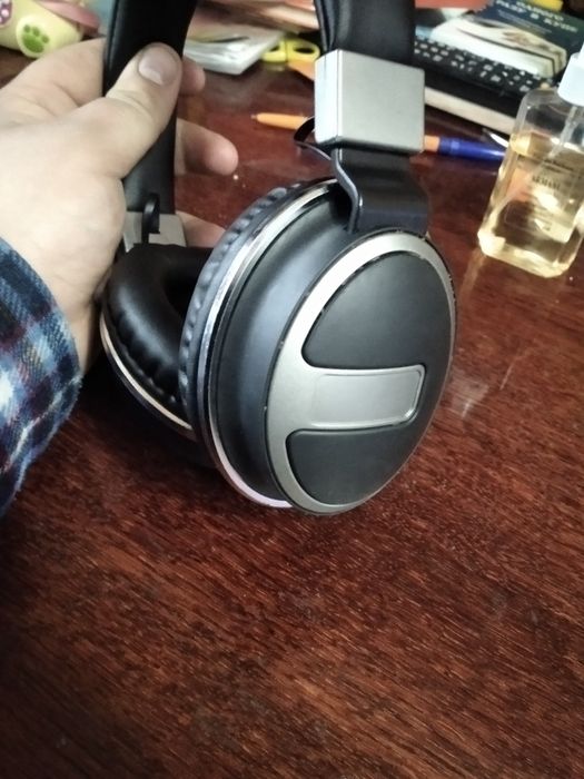 Продам навушники Bluetooth