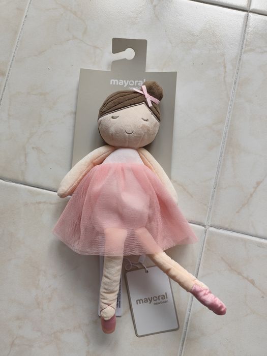 Boneca Menina Mayoral - Nova com etiqueta