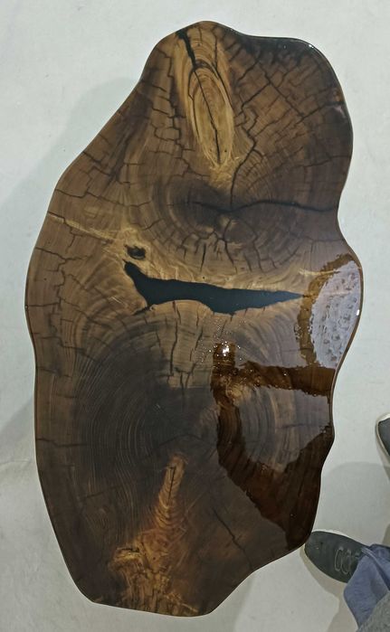 Mesa de centro rustica em epóxi