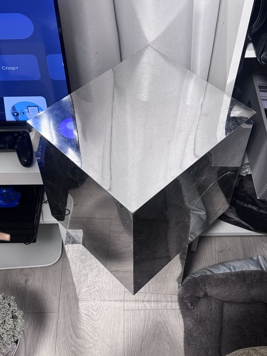 Великі цільні дзеркальні куби для декору магазину шоуруму підставки