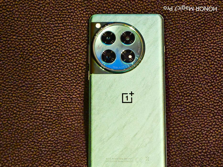 Smartfon  OnePlus 12 (16GB+512GB)  Flowy Emerald nowy