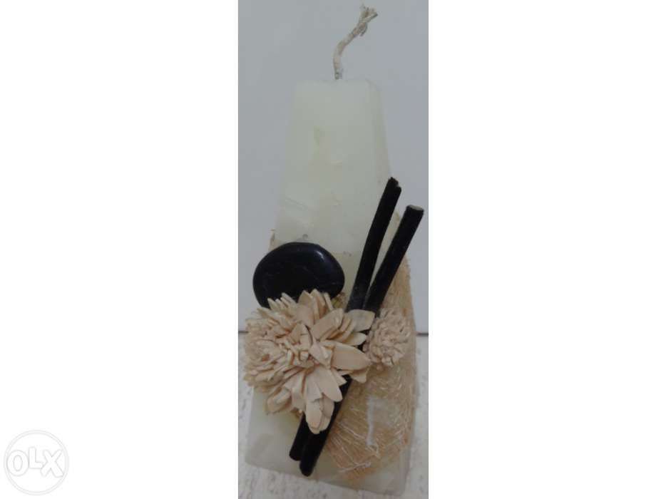 Vela de cera decorativa branca