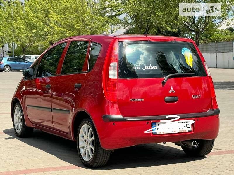 Продам машину Митсубиси кольт