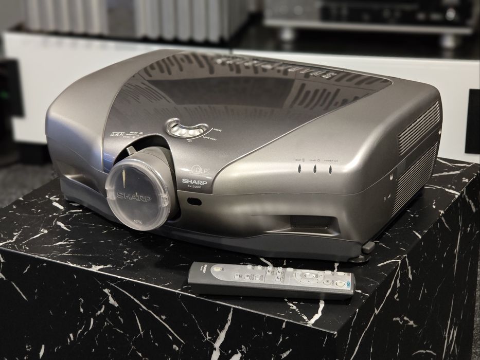 Проектор Sharp XV-Z12000