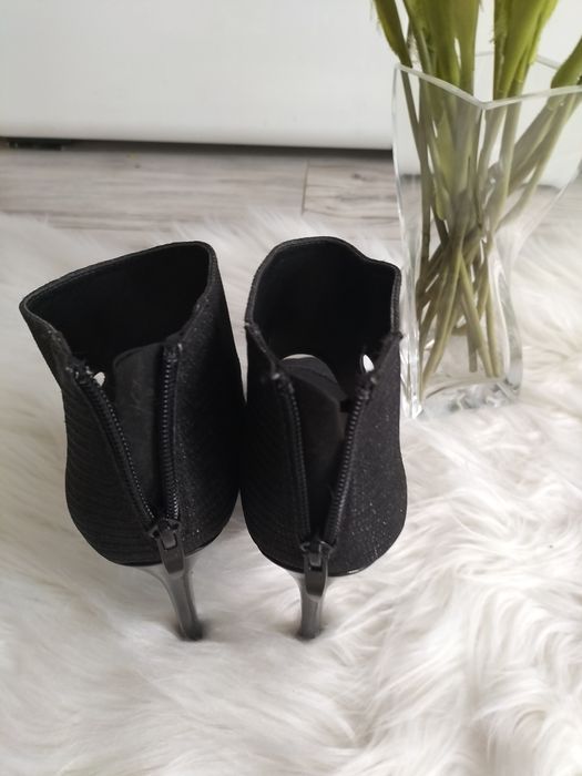 Buty czarne szpilki 38