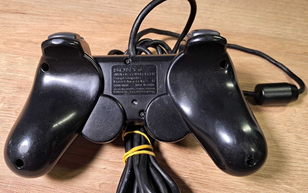 PS2 геймпади SONY PLAYSTATION 2 DUALSHOCK 2 контролери