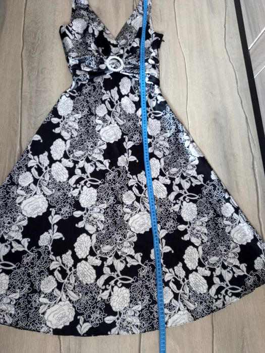 Sukienka satynowa 36