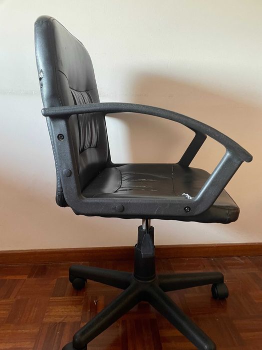 Cadeira de Escritório Giratória
