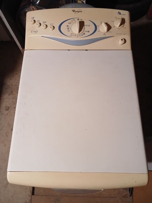 Пральна машина "Whiirplool"