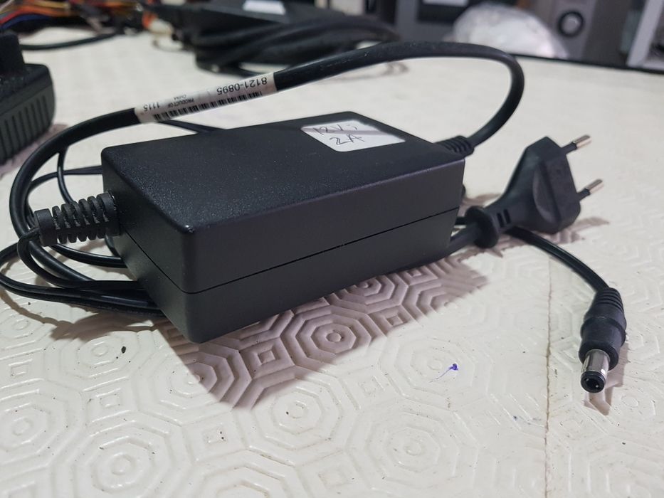 Carregadores de 12 Volt e 9 Volt64740667114883123