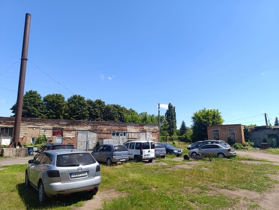 Продаж автосалону та станції технічного обслуговування