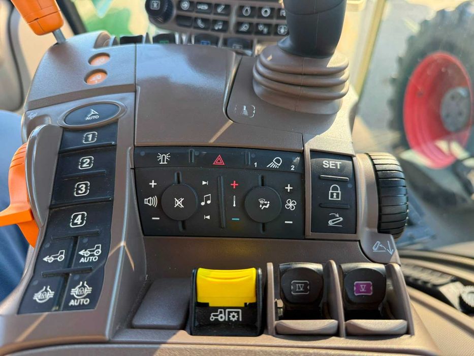 John Deere 7270R 2015 року