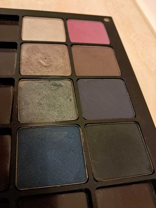 Paletka Inglot Freedom System plus 8 cieni do powiek