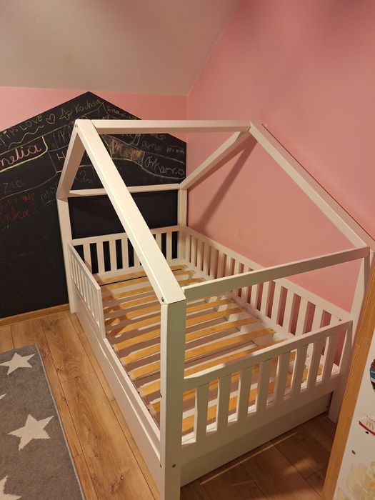 Łóżeczko domek dziecięcy