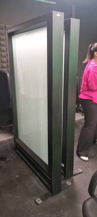 Mupis Publicitários à Venda - Oportunidade Única!