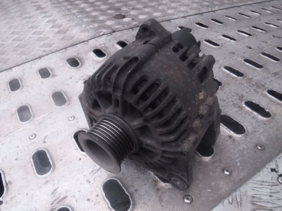 Renault Megane II 1.9 DCI alternator 8200667610