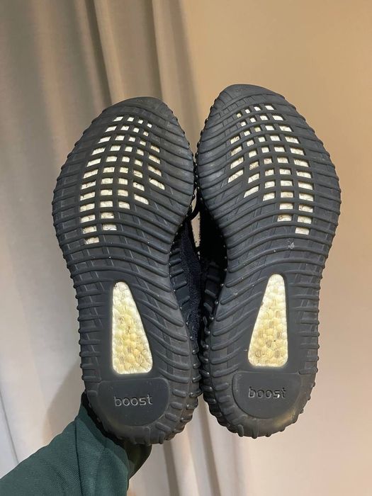 adidas Yeezy boost 350 v2 Onyx 41 black white carbon
