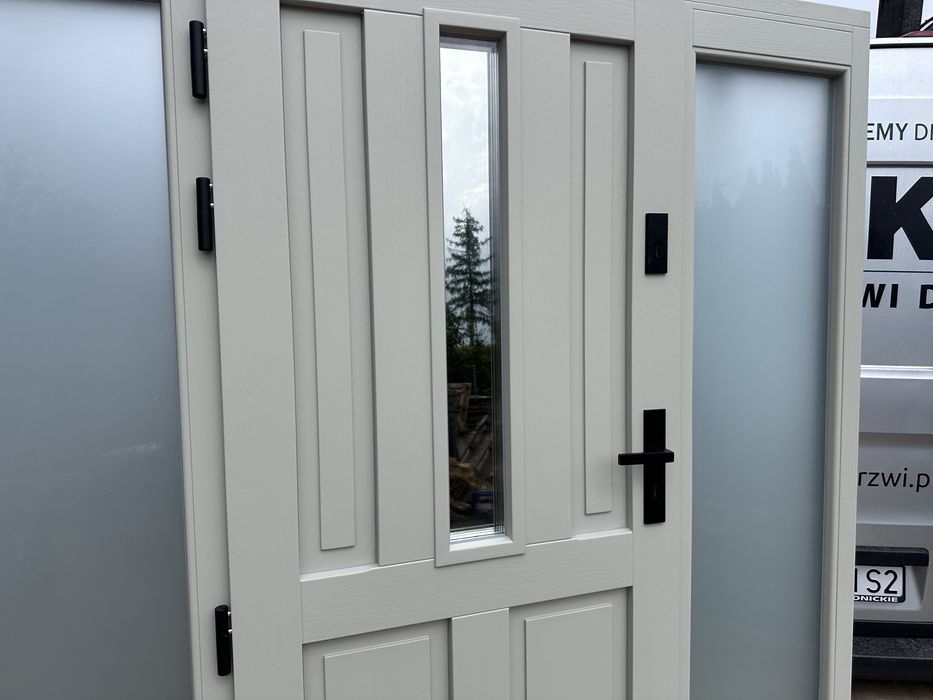 Drzwi zewnętrzne drewniane z doświetlami Na wymiar montaż Cała Polska