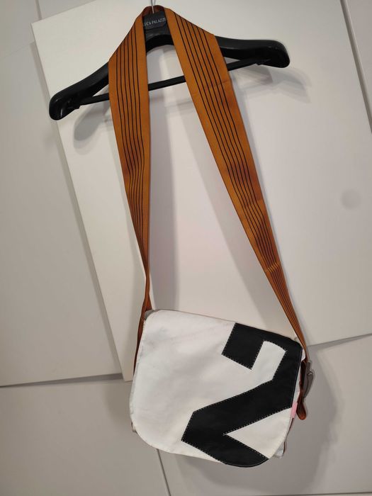 5сумок Burberry , Caprice catwalk,canvasco,и 1 сумка без бирок,