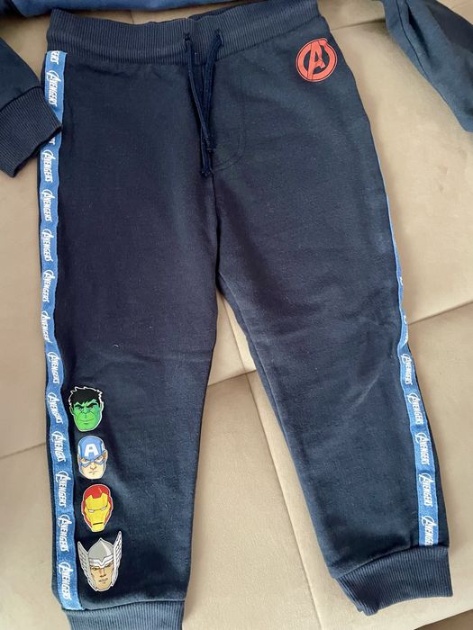 Dres chłopięcy Marvel rozmiar 98/104 George