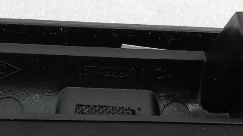 Moldura da consola central / rádio / aro RENAULT Megane IV (B9A/M_)