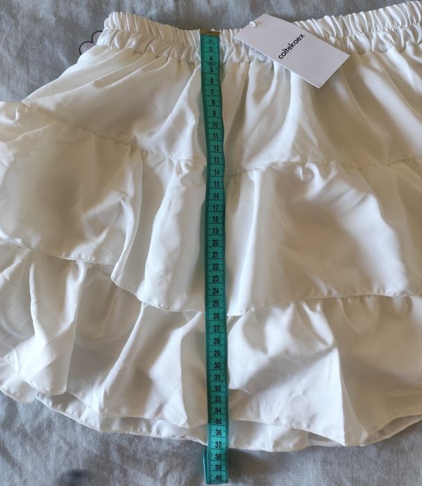 Біла спідниця шорти