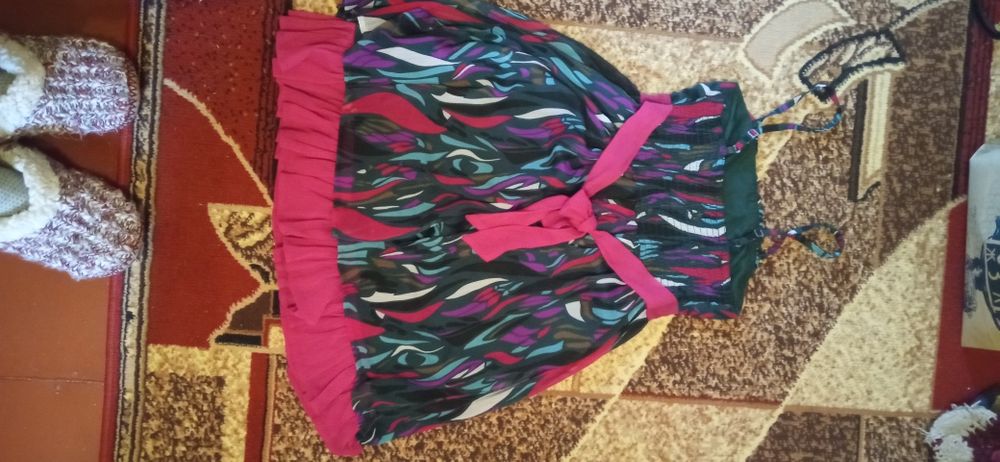 Нарядное платье 42 размер