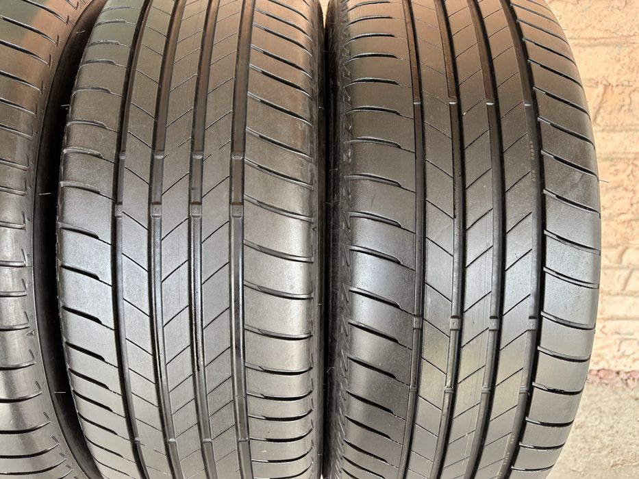 Комплект літніх шин 215/60R17 Bridgestone