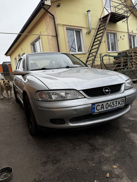 Продам машину Opel Vektra B