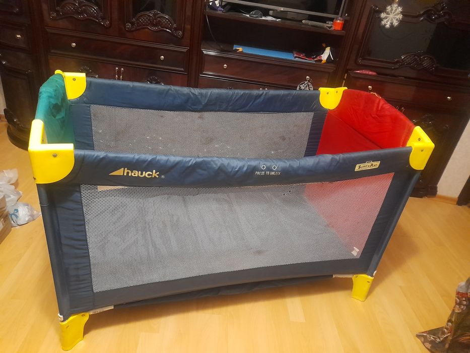 Дитячий   манеж.