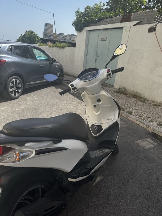 Mota Piaggio fly 125