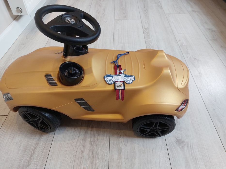 Autko jeździk mercedes dziecka