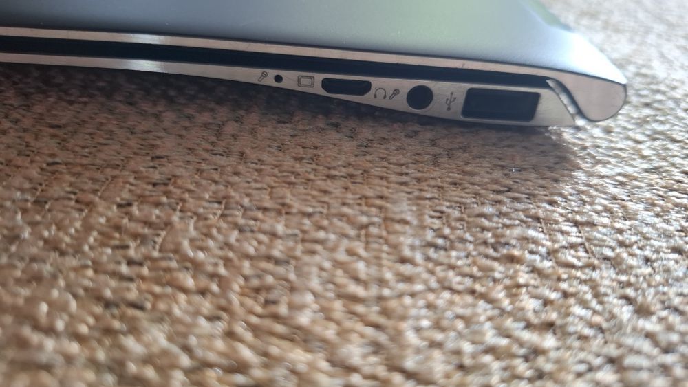 Lekki Laptop Ultrabook Samsung Series 9 | Intel i7 | 512 GB SSD | Windows 11 | Zasilacz