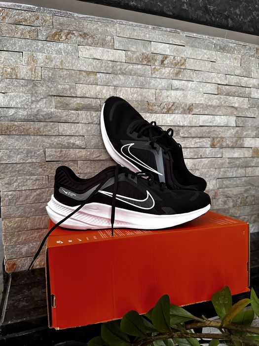 Нові Оригінальні Кросівки Nike Quest 5
